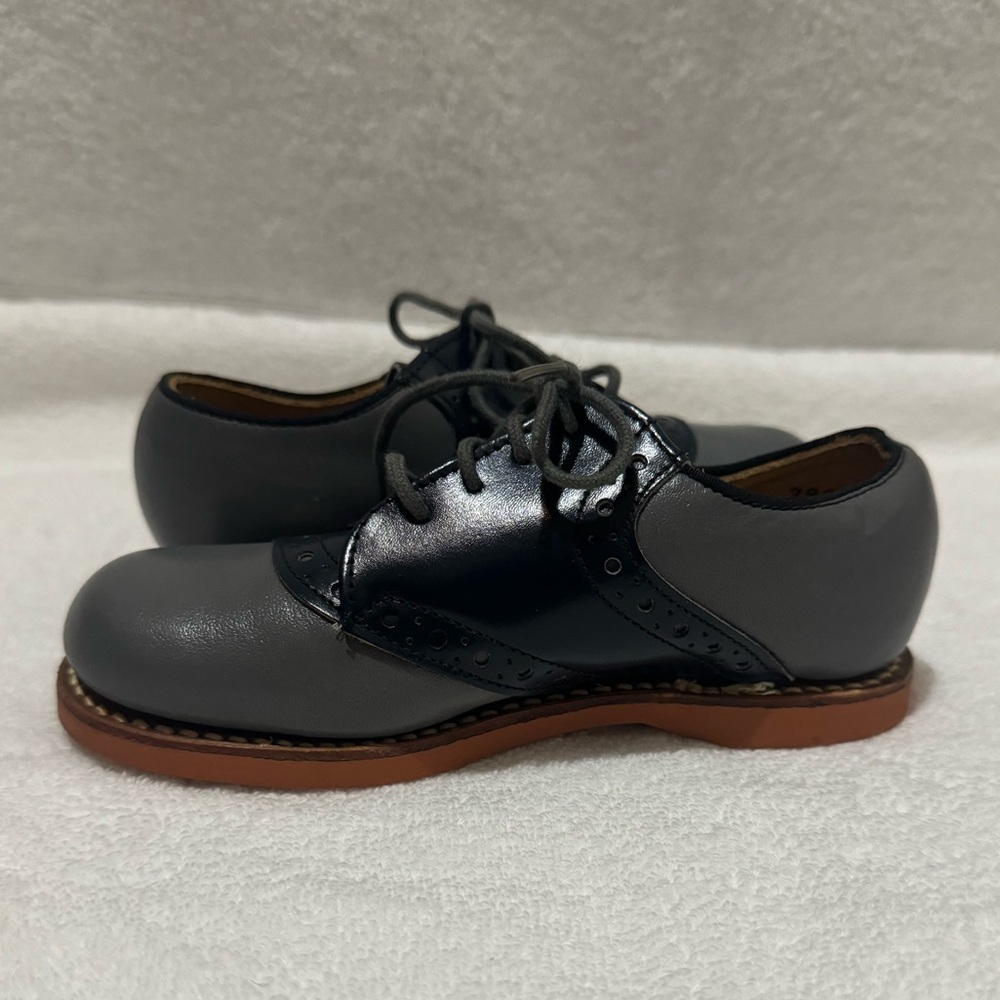 NWOT Saddle Mates by Foot Traits Gray & Navy Saddle Shoes Size 9 - Picture 3 of 9